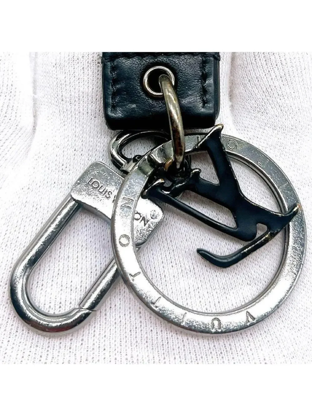 Louis Vuitton Shadow Porte Cles #224026L21B
